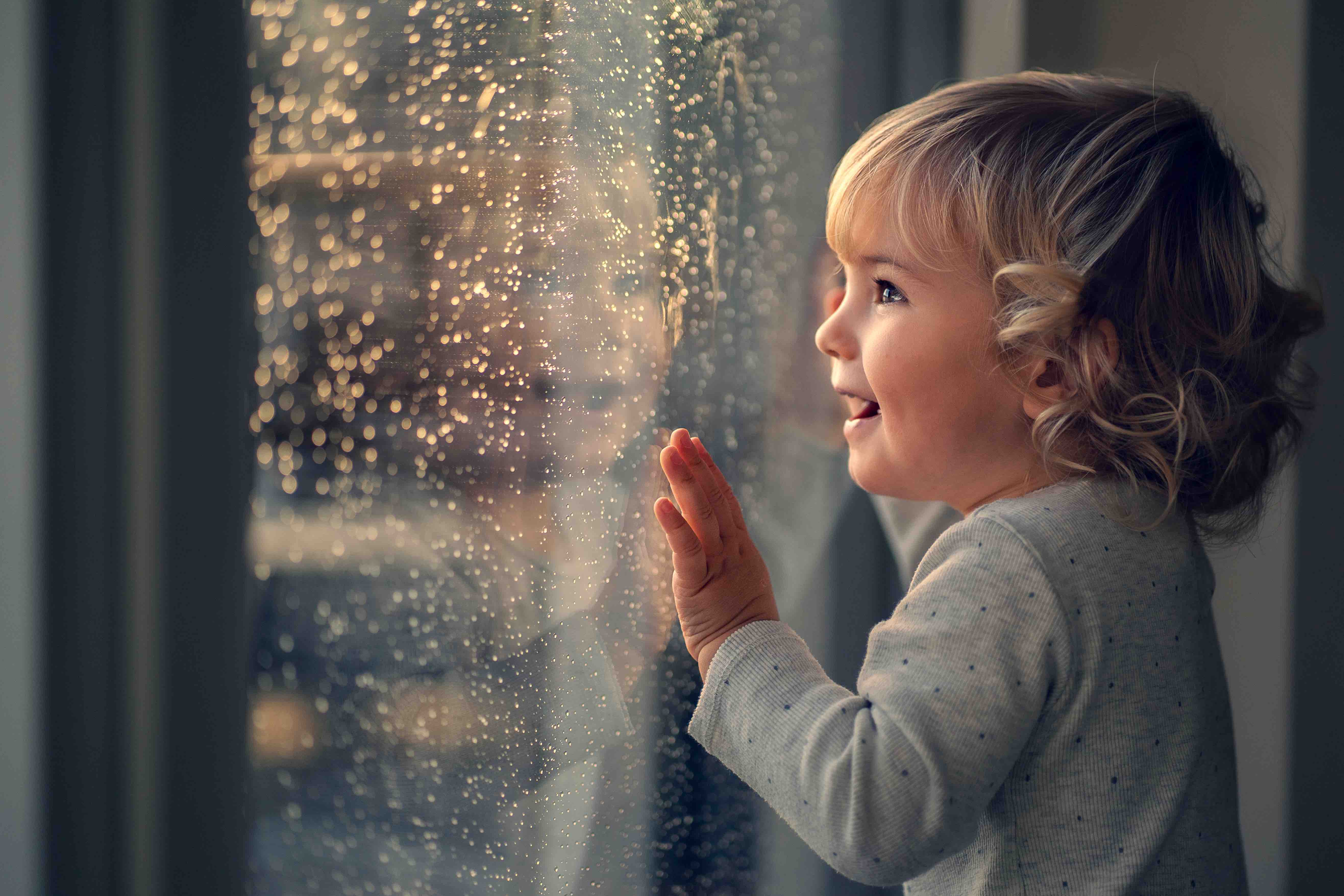 Toddler photographer Munich - natural lifestyle photography