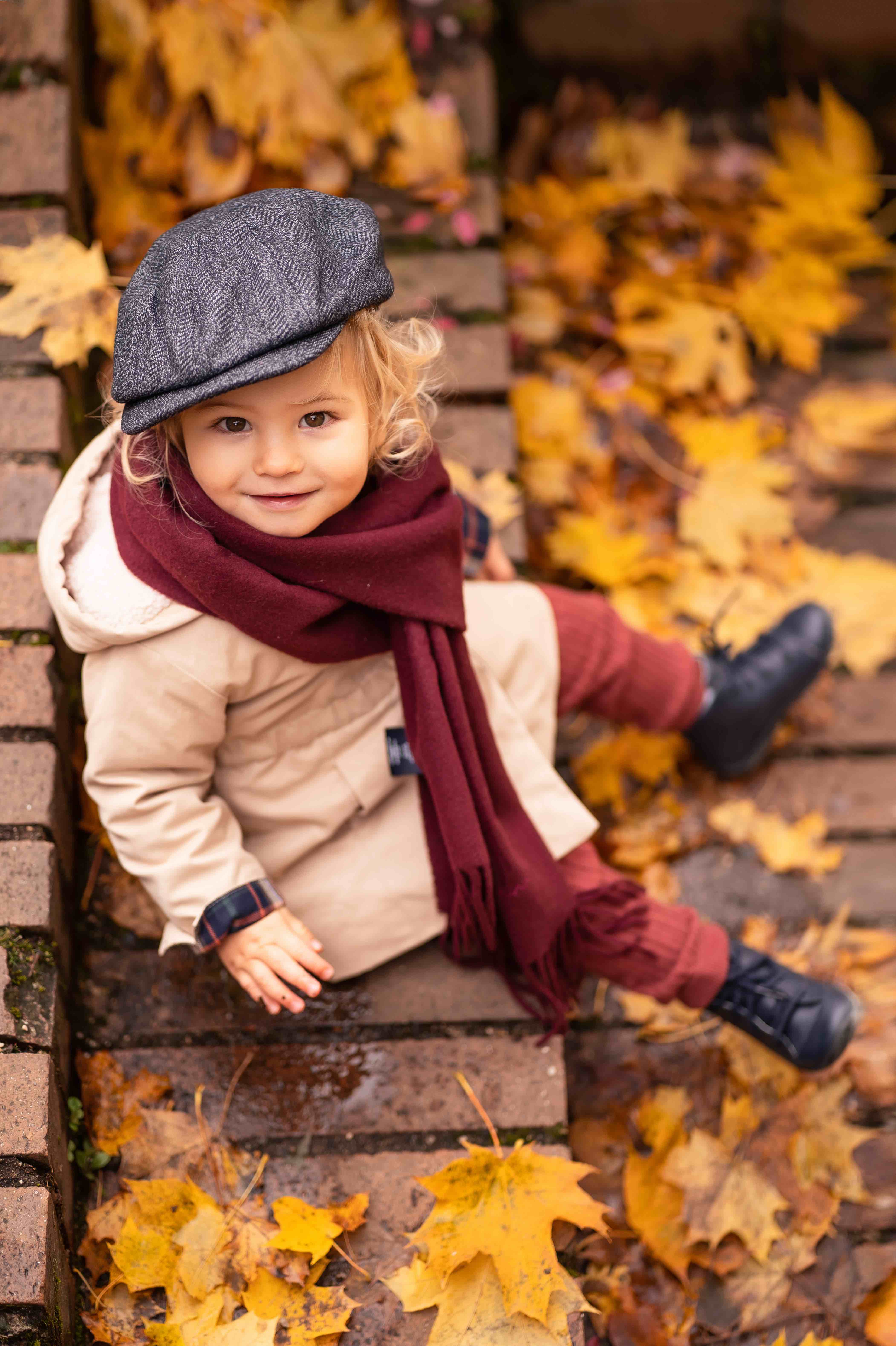Autumn children's photoshoot Munich - outdoor photography