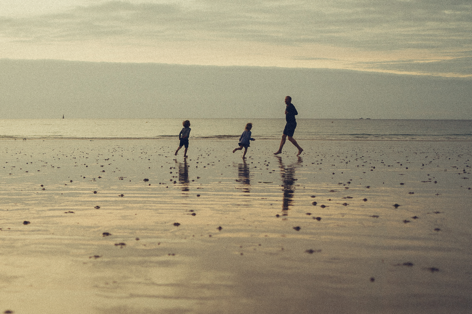 Family holiday photographer - natural family photography