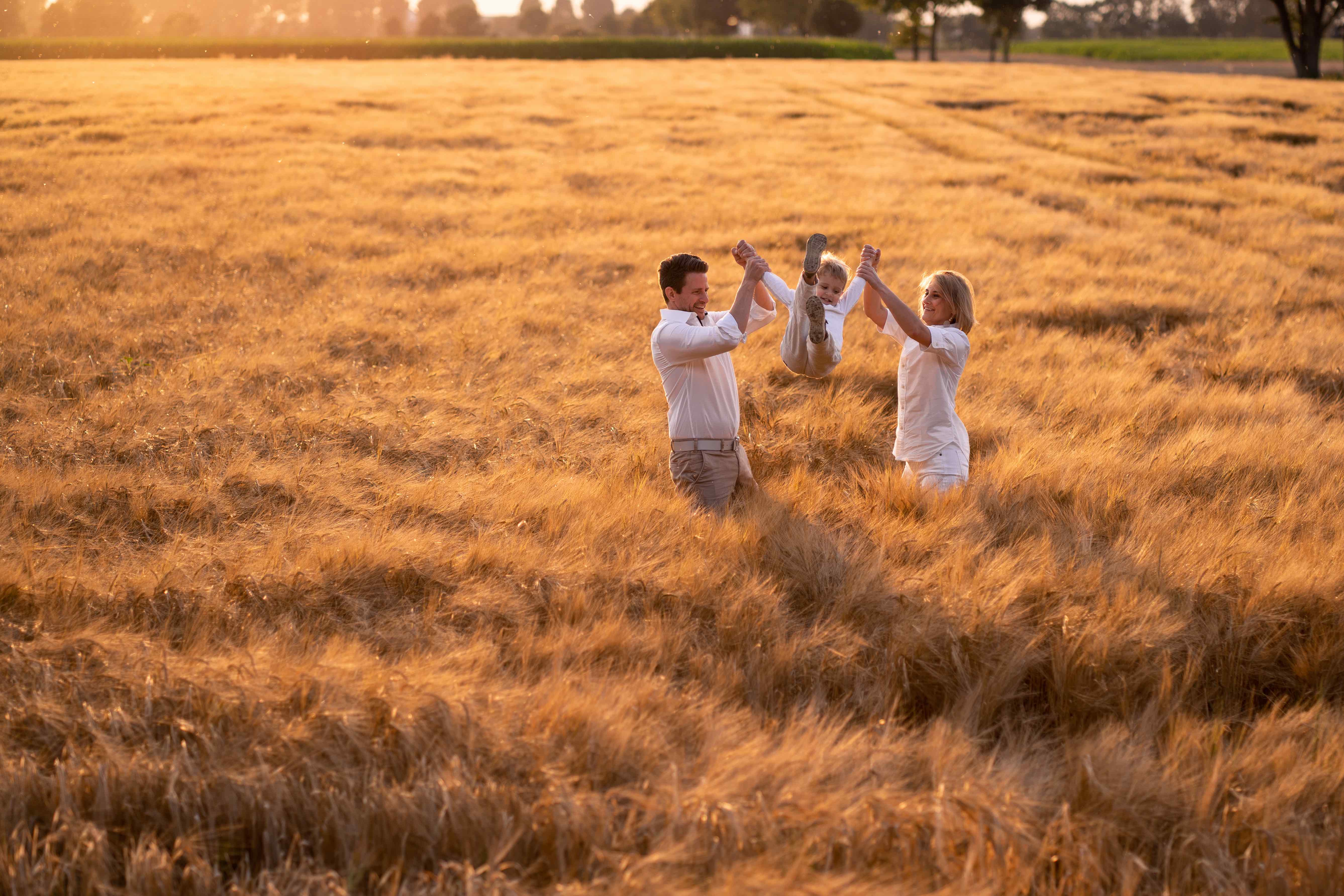 Family photographer Munich - natural family photography at home and outdoors