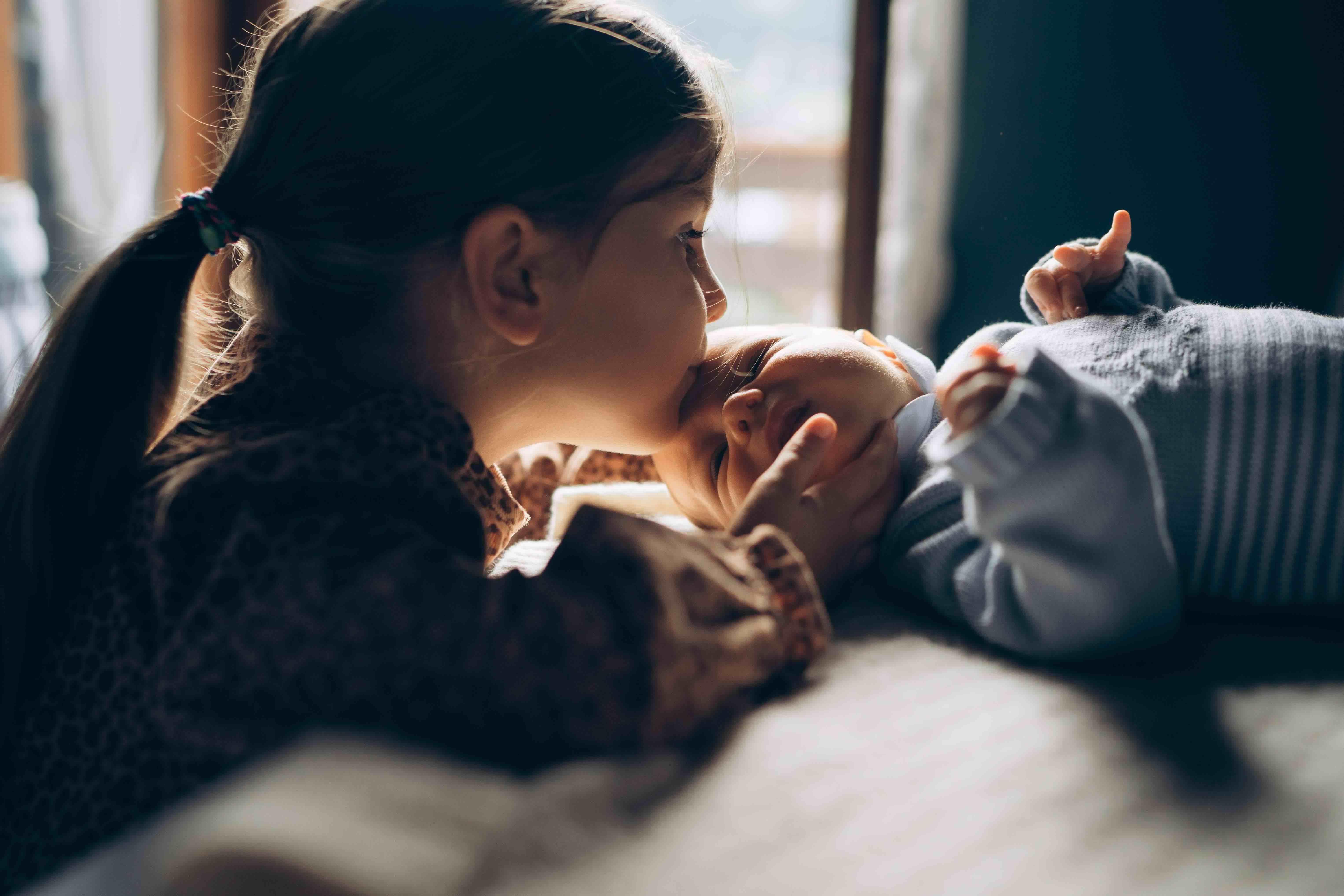 Newborn photographer Munich - natural newborn photography at home