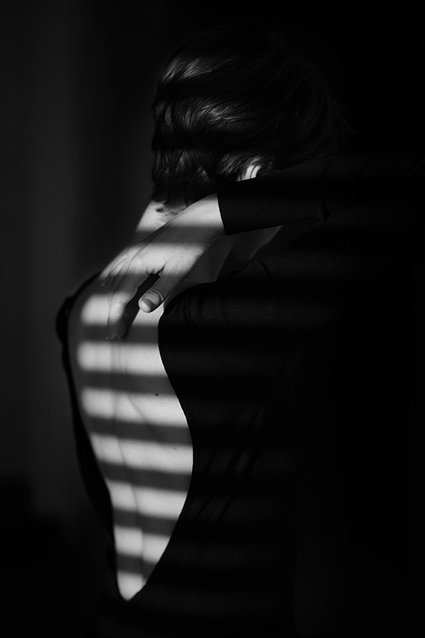 Creative photoshoot Munich - cinematic portraits for women